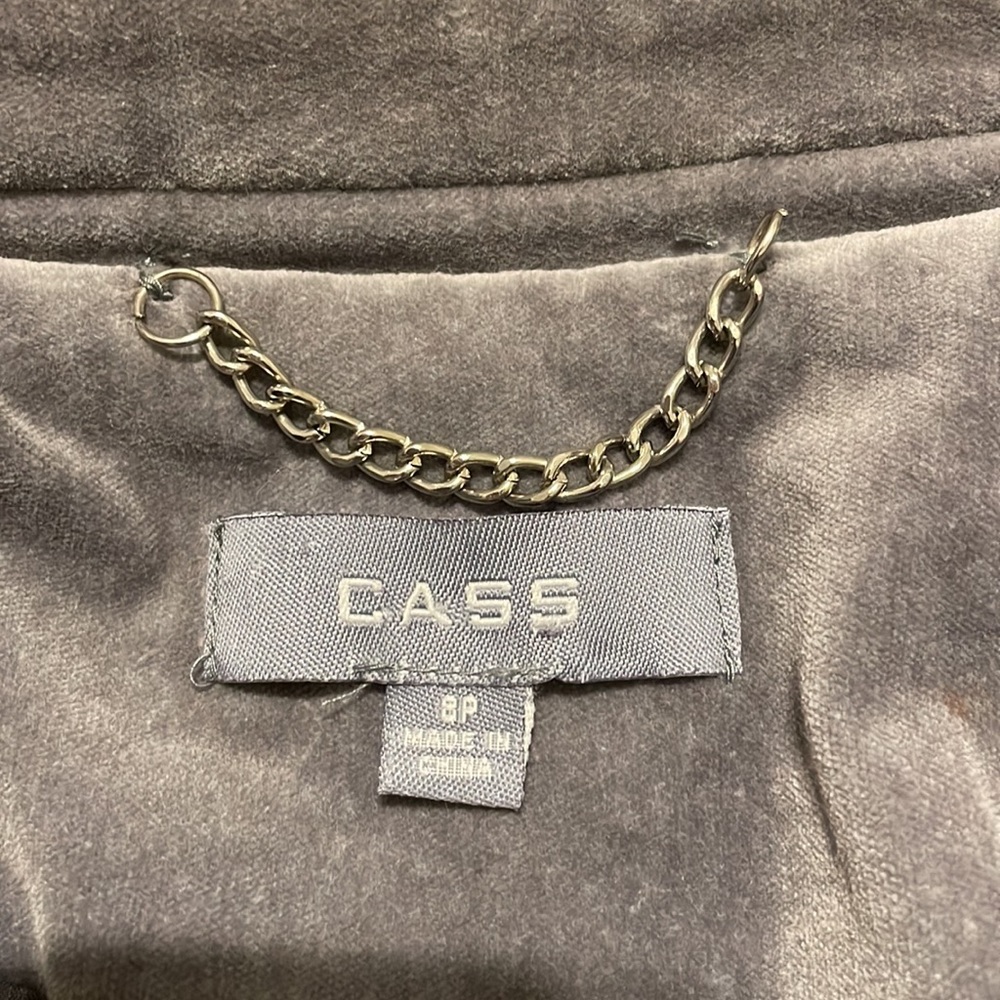 Cass Ruffled Button Down Jacket - Picture 6 of 6